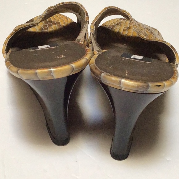 Vaneli Faux Gold Crocodile Reptile Snakeskin Patent Wedge High Heel Sandal 8.5 N - Picture 3 of 14